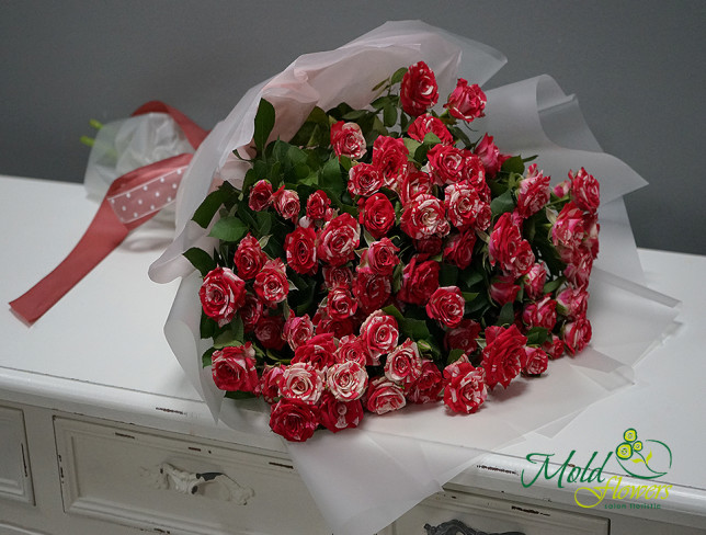 Букет из кустовых роз "Счастливые моменты" Фото